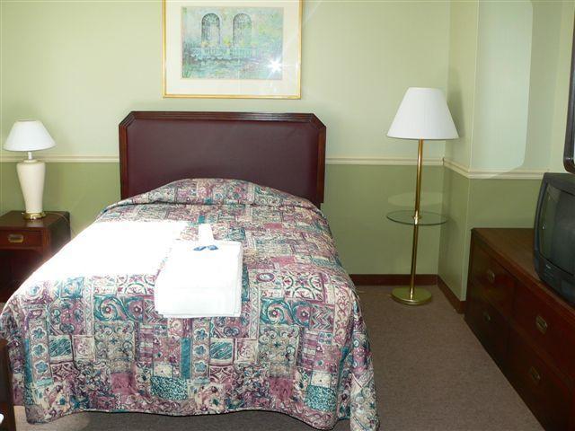 Brookside House Hotel Quincy Buitenkant foto